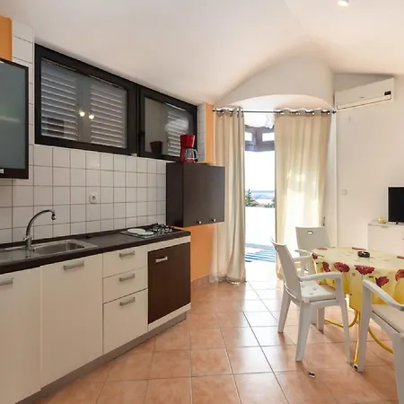 아파트 Ilija Njavro - One Bedroom With Terrace And Sea View