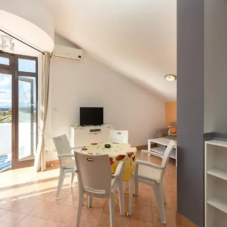 Ilija Njavro - One Bedroom With Terrace And Sea View *