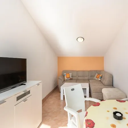 아파트 Ilija Njavro - One Bedroom With Terrace And Sea View