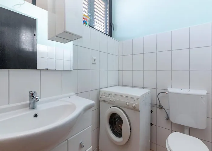 Ilija Njavro - One Bedroom With Terrace And Sea View * יאדראנובו