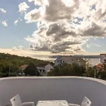 Ilija Njavro - One Bedroom With Terrace And Sea View Апартаменты