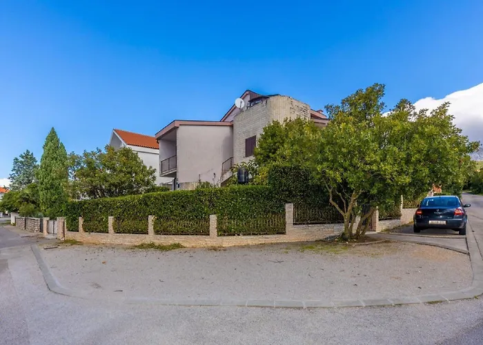 Ilija Njavro - One Bedroom With Terrace And Sea View *
