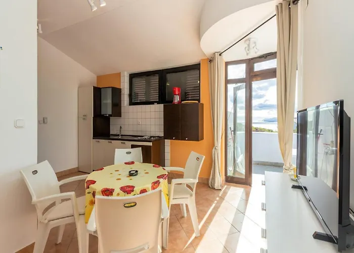 Apartament Ilija Njavro - One Bedroom With Terrace And Sea View *