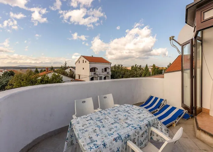 Ilija Njavro - One Bedroom With Terrace And Sea View Apartament Jadranovo